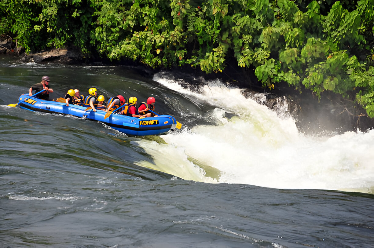 water-rafting-and-wildlife-adventure